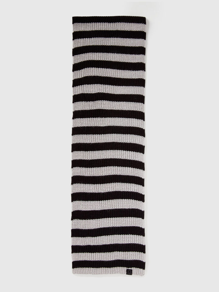 KNITTED SCARF Menino image number 2